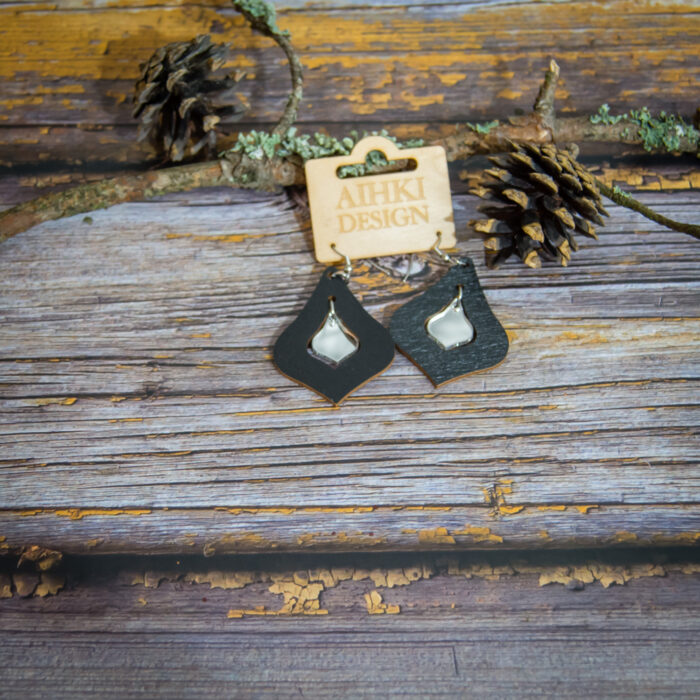 Loistepisara_musta Loistepisara_musta