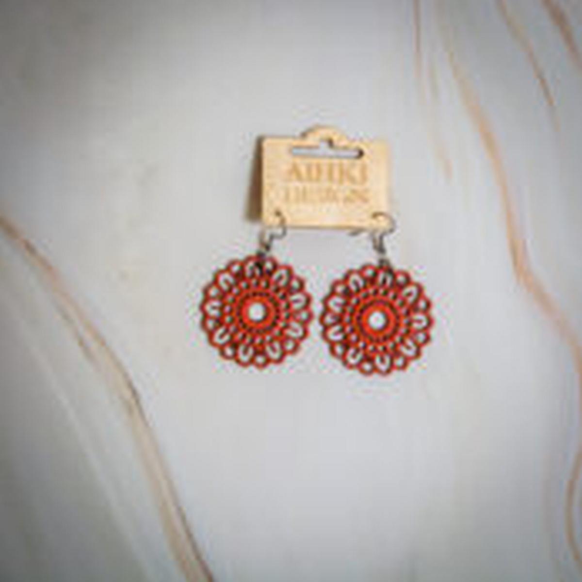 Paivankukka_roikkuva_punainen