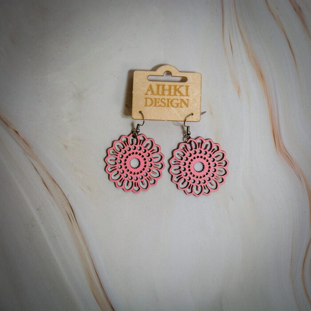 Paivankukka_roikkuva_vaaleanpunainen Paivankukka_roikkuva_vaaleanpunainen