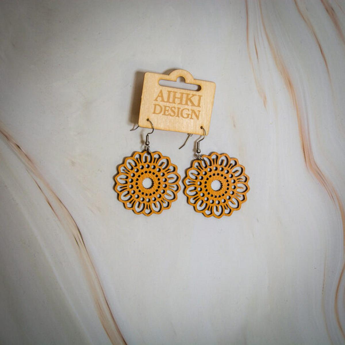 Paivankukka_roikkuva_wanhakeltainen Paivankukka_roikkuva_wanhakeltainen